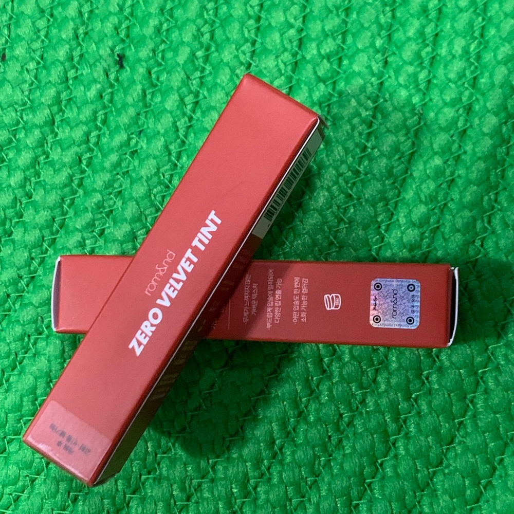 Bundle / Velvet tint lipstick - matte X 2 ✅✅🥰 “Persired”